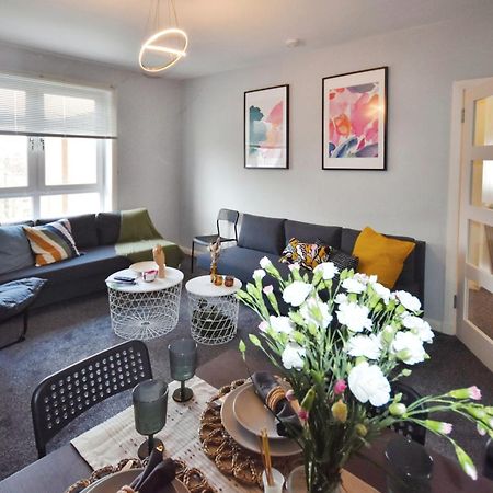 Glasgow Modern Style Home , Separate Entrance Ngoại thất bức ảnh
