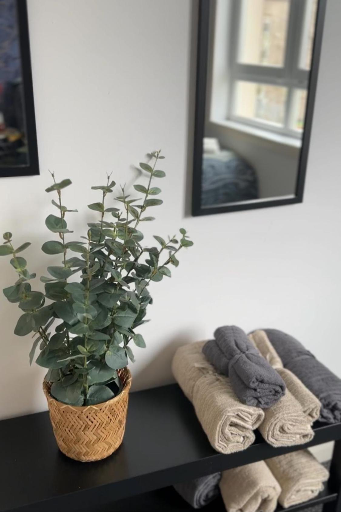 Glasgow Modern Style Home , Separate Entrance Ngoại thất bức ảnh