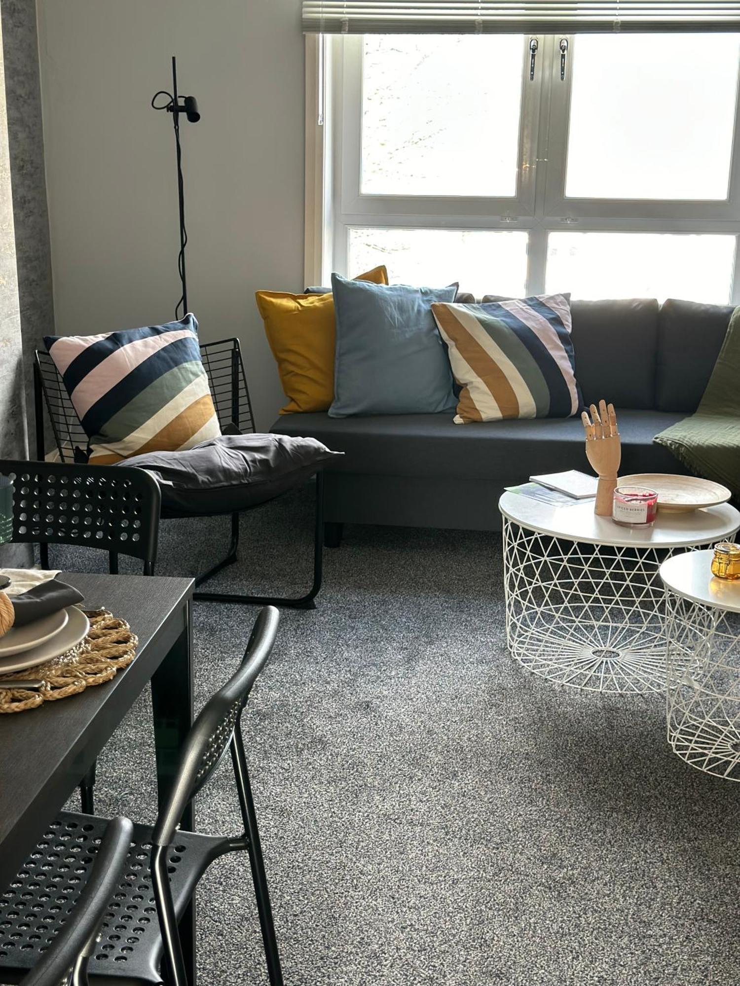 Glasgow Modern Style Home , Separate Entrance Ngoại thất bức ảnh