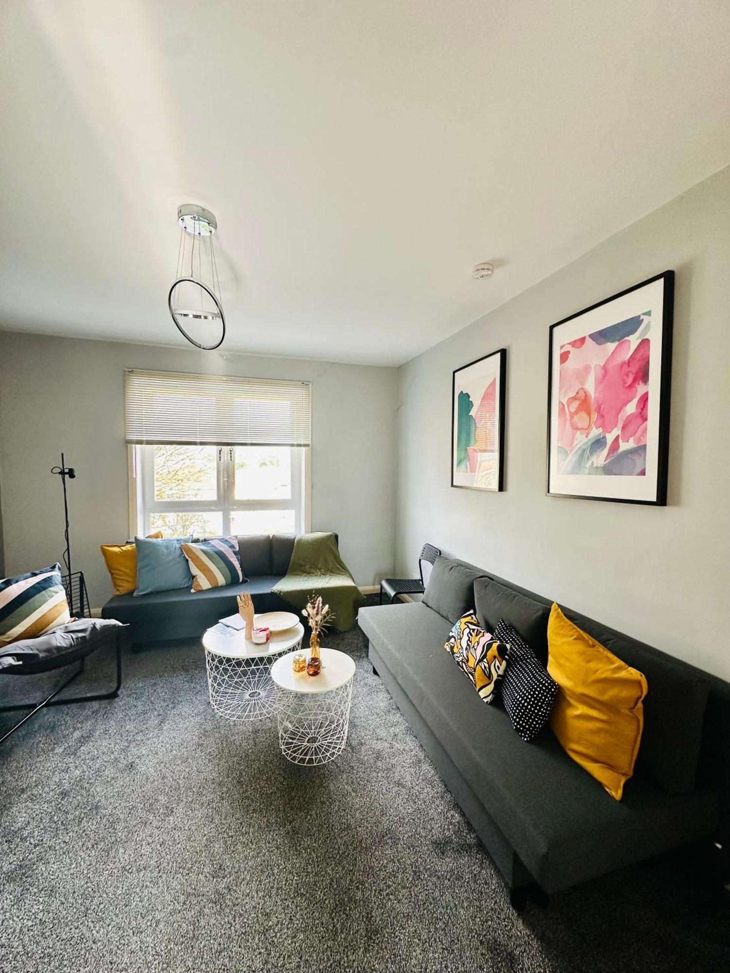 Glasgow Modern Style Home , Separate Entrance Ngoại thất bức ảnh