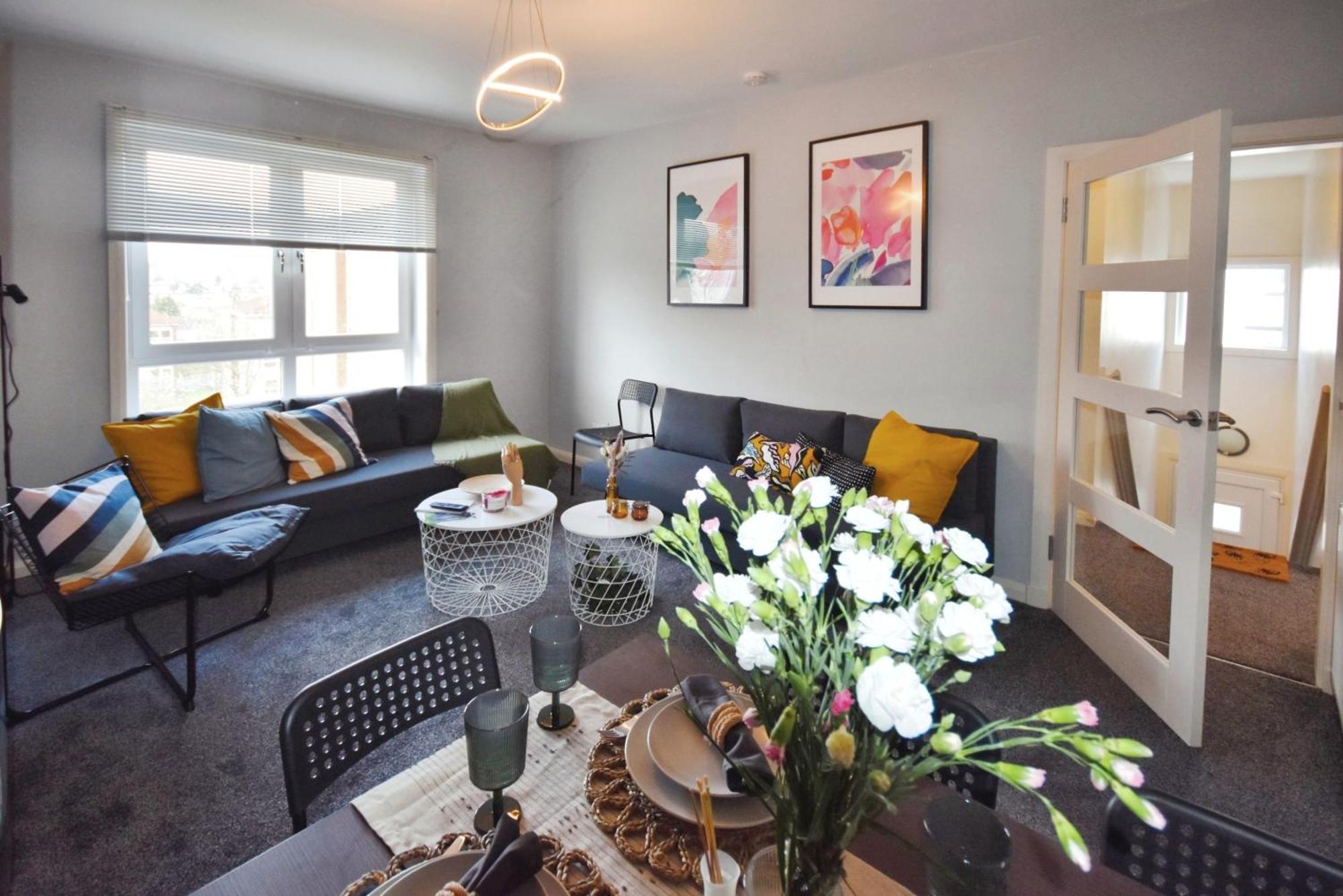 Glasgow Modern Style Home , Separate Entrance Ngoại thất bức ảnh