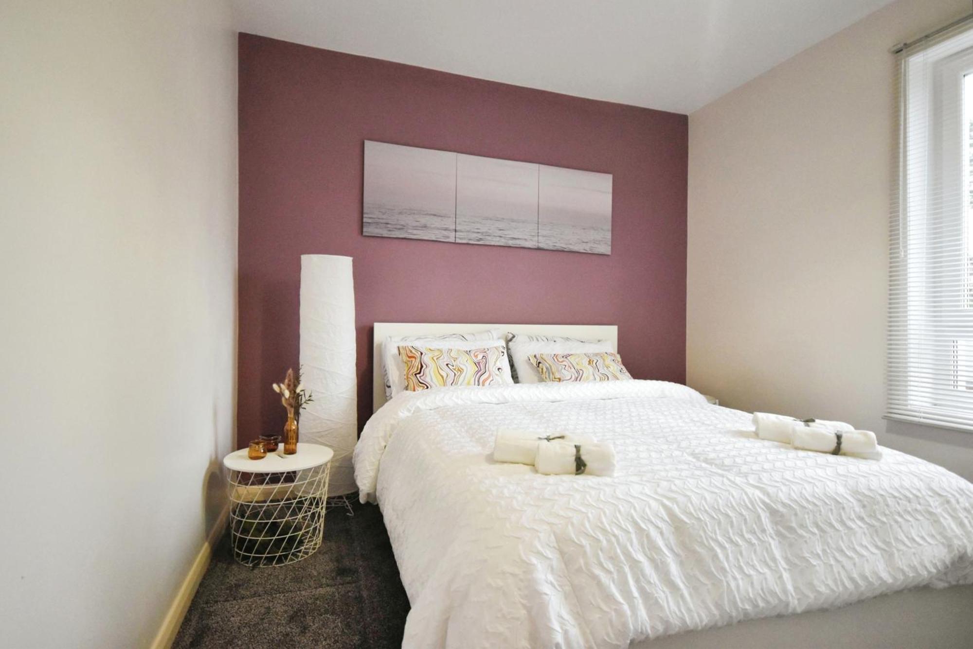 Glasgow Modern Style Home , Separate Entrance Ngoại thất bức ảnh